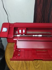 Red Silhouette Cameo 4 E158051