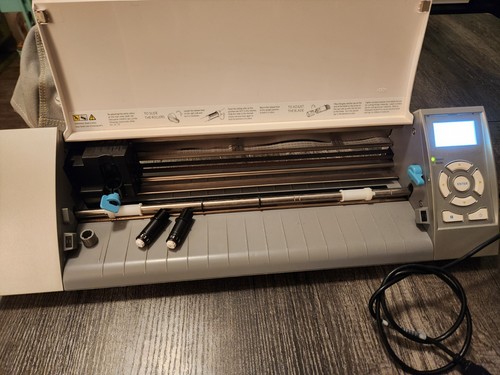 Silhouette cameo cutting - silhouette, 1